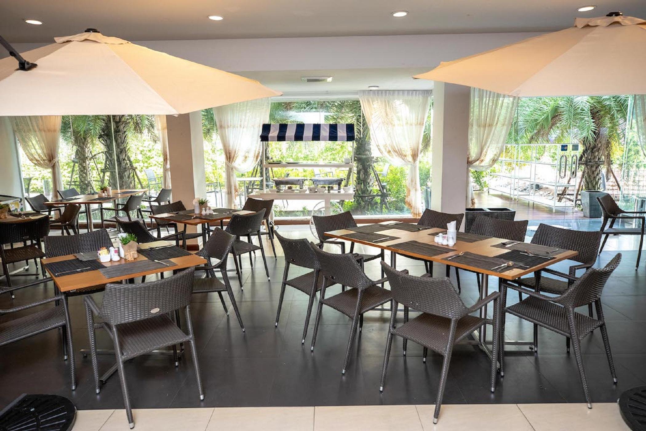 Baan Oliver Srinakarin Bangkok Exterior photo