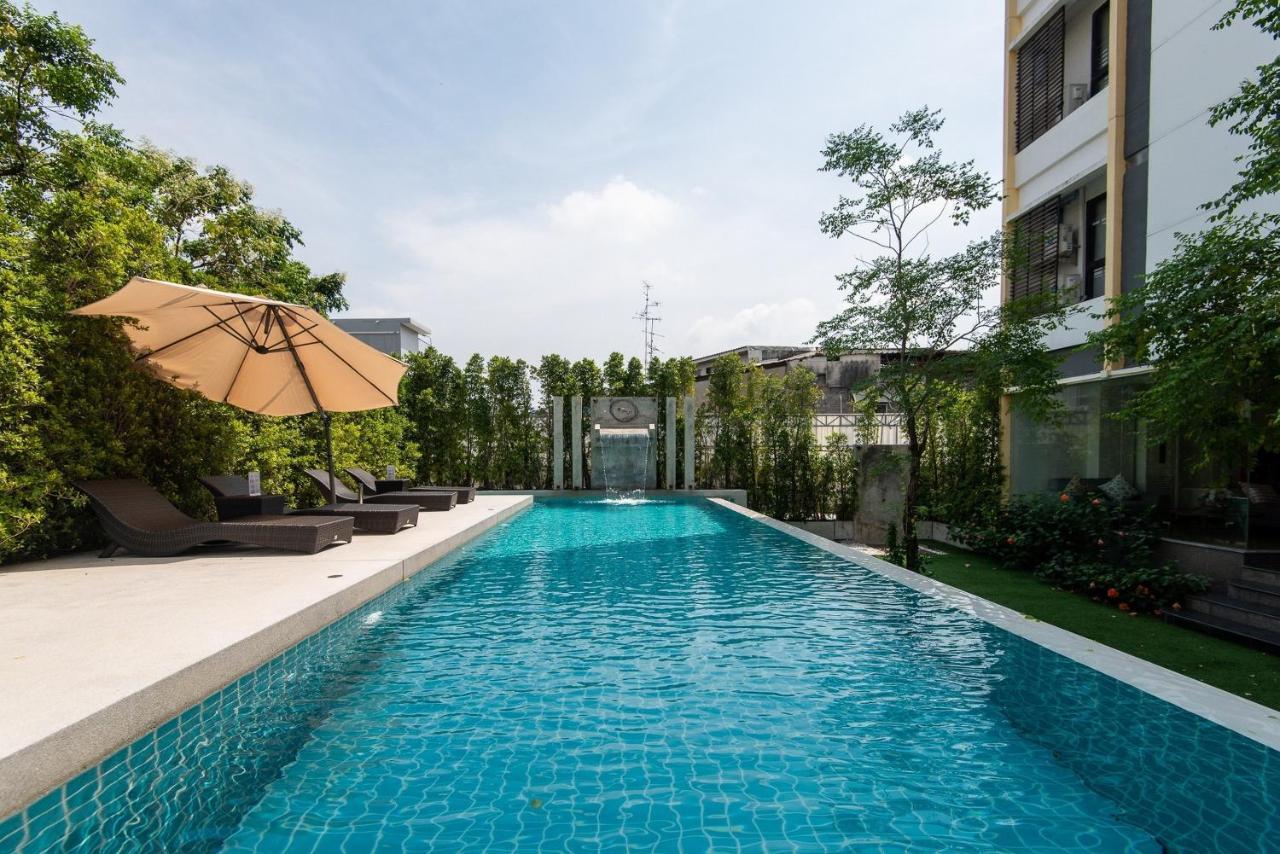 Baan Oliver Srinakarin Bangkok Exterior photo